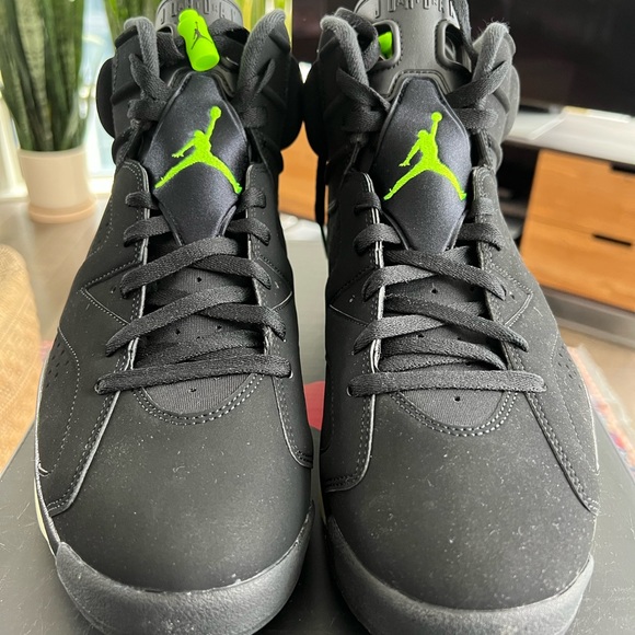 NEW Jordan 6 Retro Electric Green, Men’s Size 12 - Picture 5 of 8